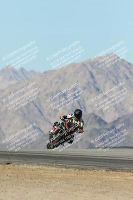 media/Dec-01-2025-Moto Forza (Mon) [[2daa91e15f]]/2-Intermediate Group/Session 4 Turn 9/